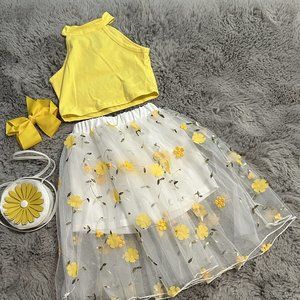 Girls Yellow Outfit with Skorts 4 Piece Set New Size 4T